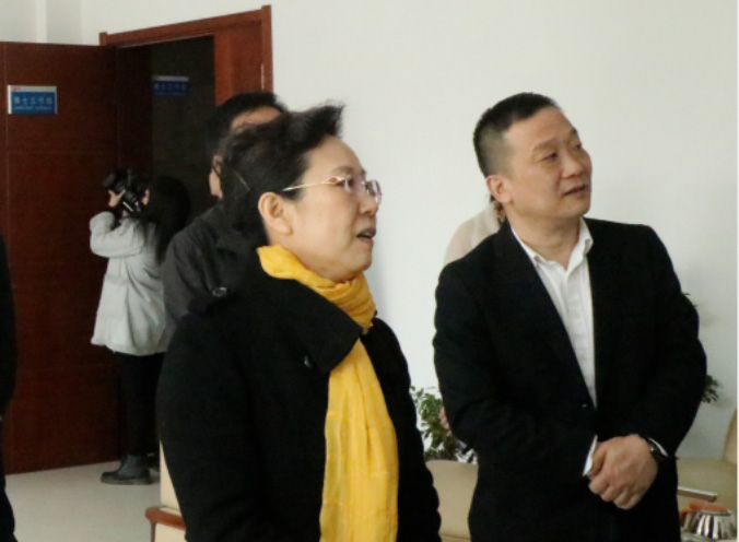 市政協(xié)副主席、工商聯(lián)主席侯學(xué)鋒一行前來藍標(biāo)檢測調(diào)研